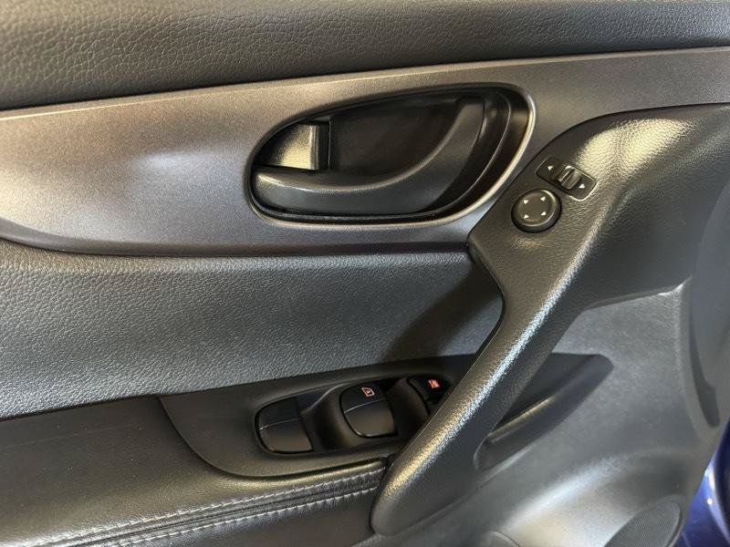 Used 2022 Nissan Rogue Sport S AWD/4WD image 13