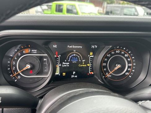 New 2025 Jeep Wrangler Unlimited Rubicon w/ XTREMEE 35" Tire Package image 24