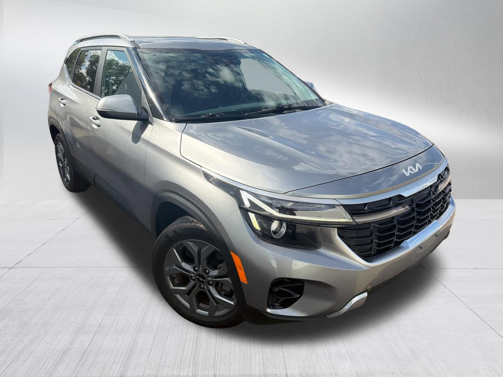Used 2024 Kia Seltos S AWD/4WD image 4