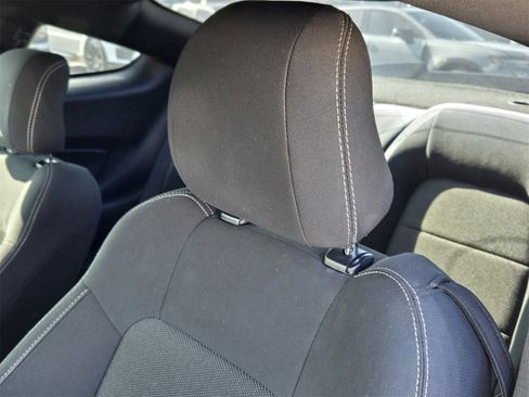 Used 2015 Ford Mustang Coupe image 22