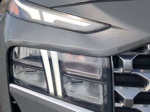 Used 2022 Hyundai Santa Fe SEL w/ Cargo Package image 9