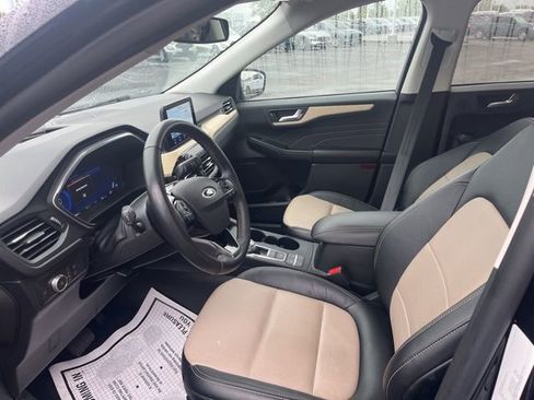 Used 2022 Ford Escape Titanium w/ Titanium Elite Package image 19