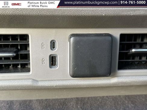 Used 2024 GMC Sierra 1500 SLT image 15