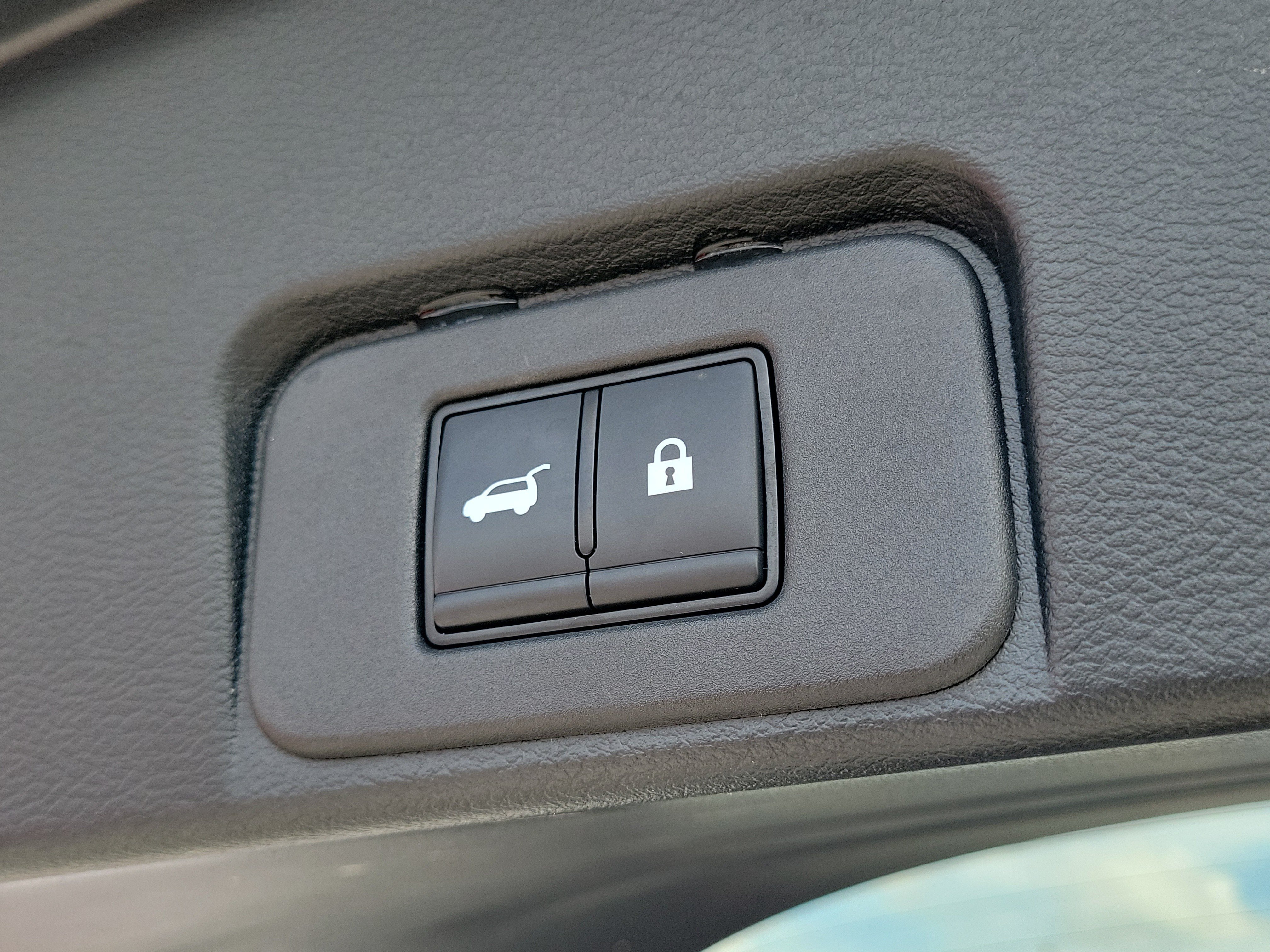 Certified 2024 Nissan Rogue SL w/ SL Premium Package FWD image 7