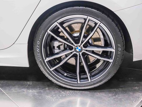 Used 2023 BMW 330i Sedan w/ M Sport Package RWD image 9