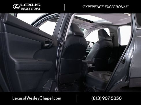 Used 2020 Toyota Highlander XLE FWD image 21