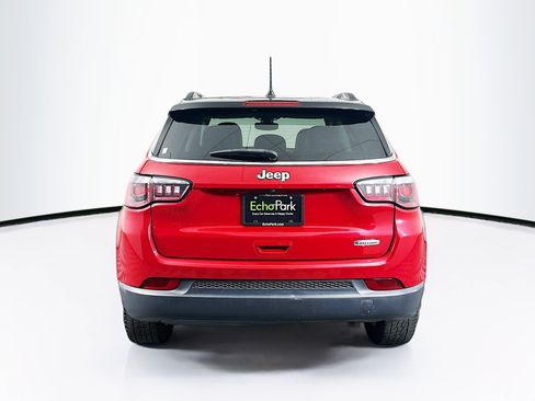 Used 2018 Jeep Compass Latitude w/ Popular Equipment Group image 7