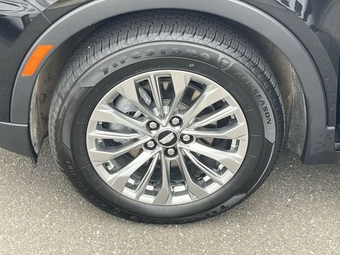 Certified 2024 Cadillac XT4 Premium Luxury image 25