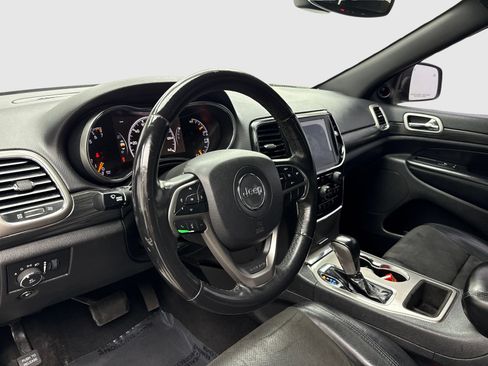 Used 2019 Jeep Grand Cherokee Altitude RWD image 18