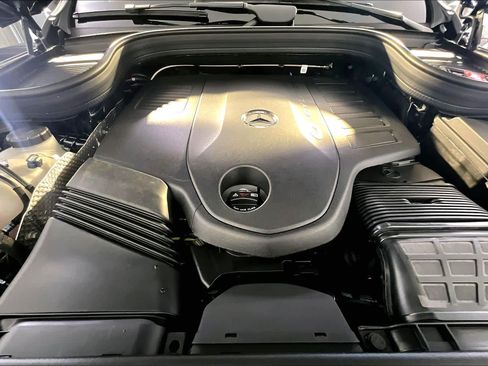New 2026 Mercedes-Benz GLS 450 4MATIC image 14