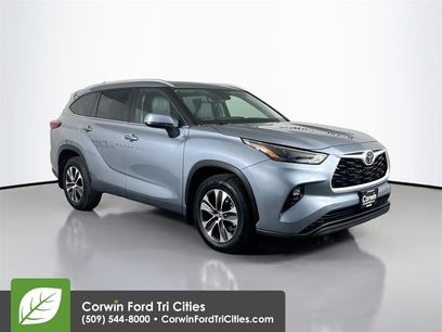 Used 2023 Toyota Highlander XLE