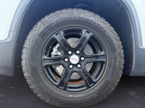 Used 2023 GMC Acadia AT4 w/ Preferred Package AWD/4WD image 12