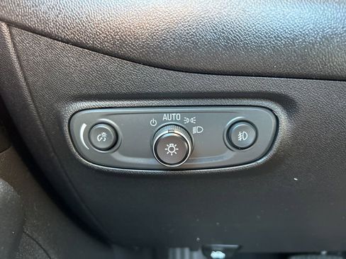 Used 2019 Chevrolet Equinox Premier image 24