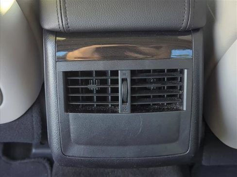 Used 2015 Toyota Avalon XLE image 26