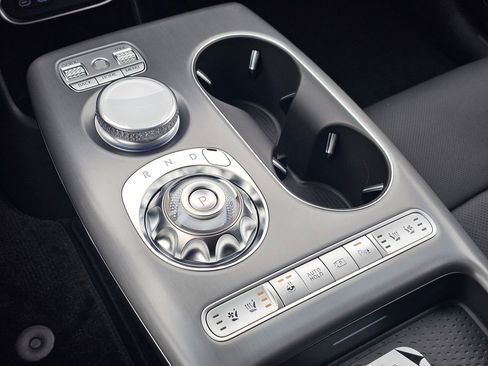 New 2026 Genesis GV60 Advance image 19