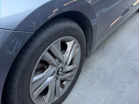 Used 2019 Hyundai Elantra Value Edition w/ Cargo Package FWD image 6