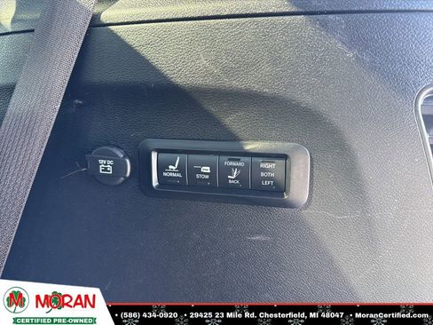 Used 2020 Chrysler Pacifica Limited w/ S Appearance Package image 45