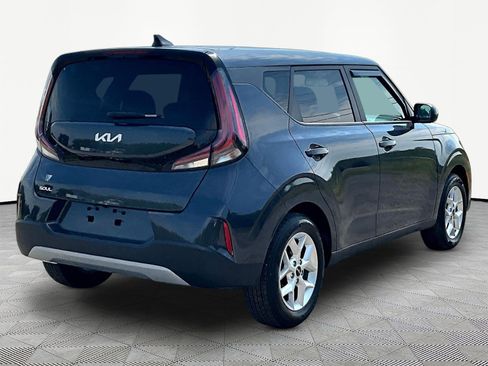 Used 2025 Kia Soul LX w/ LX Technology Package FWD image 14