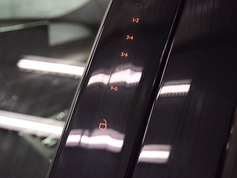 Used 2022 Lincoln Aviator Reserve w/ Equipment Group 201A image 13