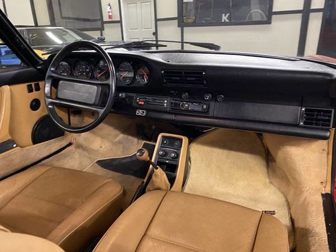 Used 1987 Porsche 911 Carrera image 19
