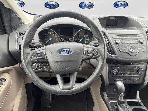 Used 2017 Ford Escape SE AWD/4WD image 19