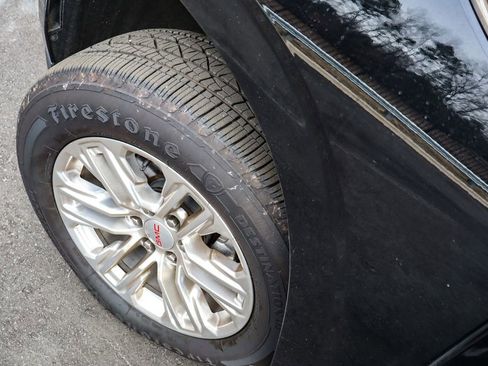 Used 2023 GMC Yukon SLT image 46