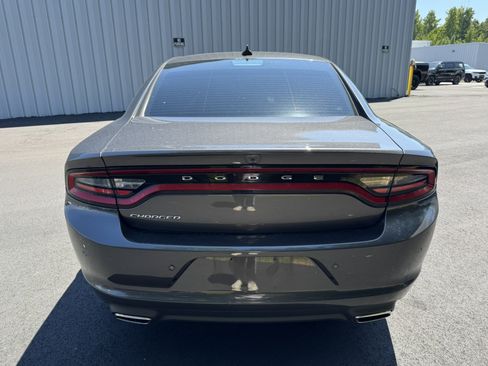 Used 2022 Dodge Charger SXT w/ Plus Group RWD image 6