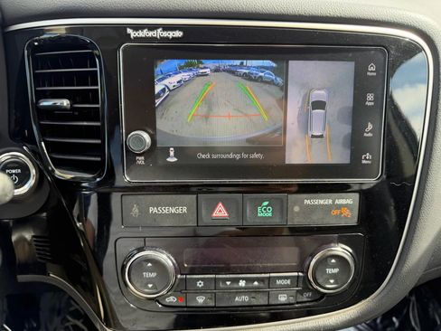 Used 2018 Mitsubishi Outlander GT AWD/4WD image 21