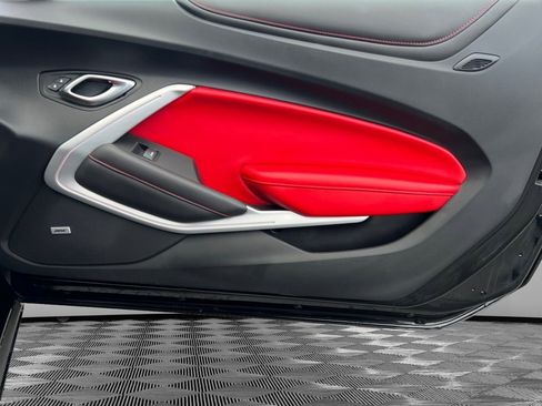 Used 2019 Chevrolet Camaro SS image 13