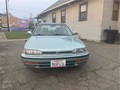 Used 1992 Honda Accord LX image 8