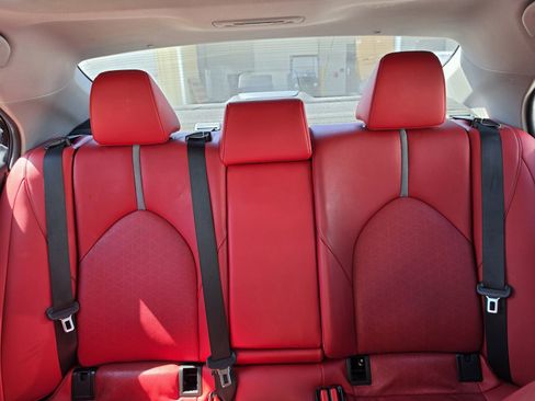 Used 2021 Toyota Camry XSE image 15