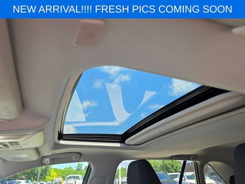 Used 2025 Toyota RAV4 XLE w/ Convenience Package FWD image 9