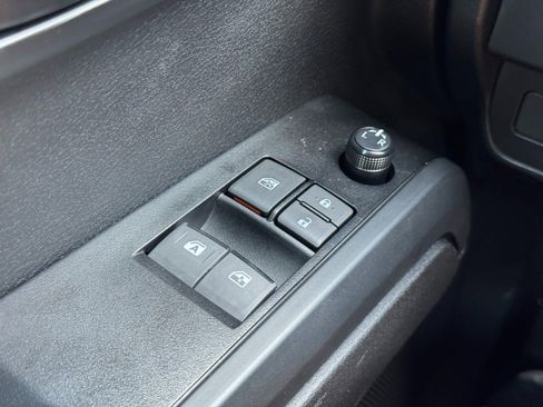 Used 2022 Toyota Tacoma SR w/ SX Package image 16