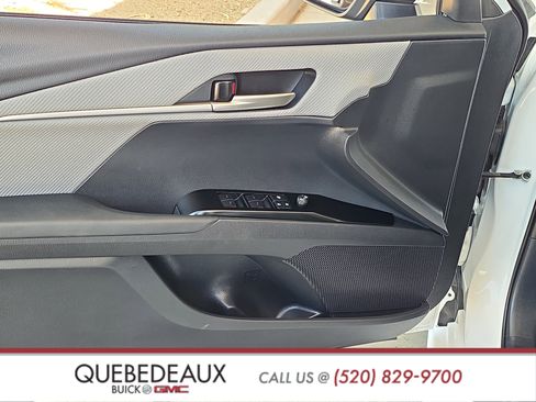 Used 2025 Toyota Camry SE w/ Convenience Package FWD image 9