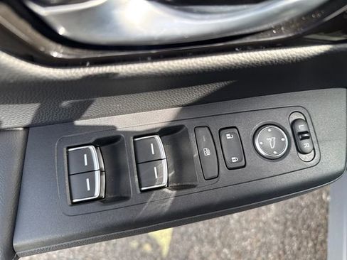 Used 2023 Honda CR-V EX-L image 4
