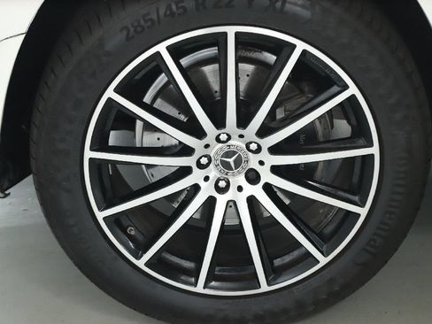 Used 2023 Mercedes-Benz GLS 450 4MATIC image 41