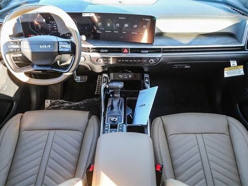 New 2026 Kia Sorento SX Prestige w/ Olive Brown Leather Package image 12
