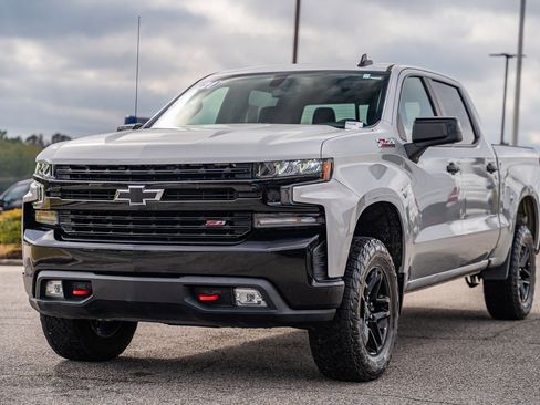 Used 2021 Chevrolet Silverado 1500 LT Trail Boss w/ Convenience Package II image 3