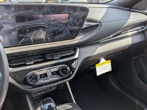 New 2026 Buick Envista Sport Touring image 21