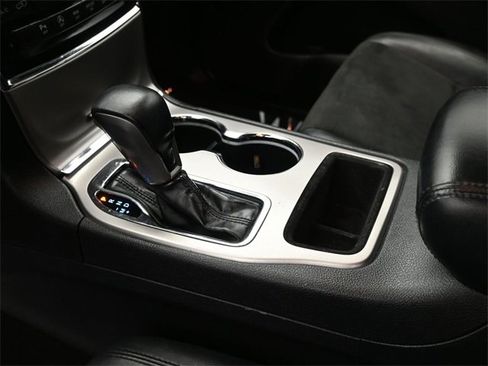 Used 2019 Jeep Grand Cherokee Altitude image 19