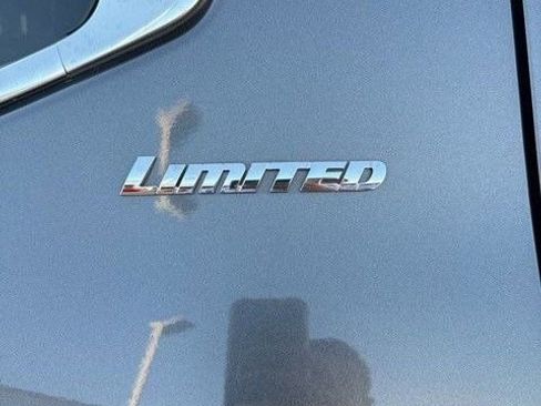 Used 2023 Toyota Tundra Limited image 4