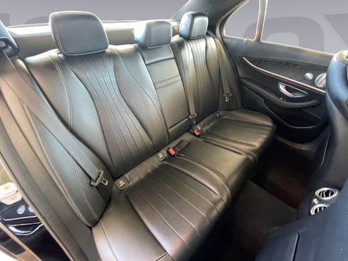 Used 2018 Mercedes-Benz E 300 4MATIC image 18