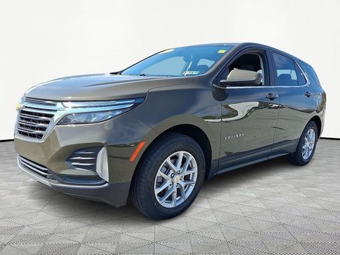 Used 2023 Chevrolet Equinox LT image 3