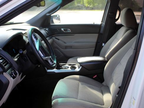 Used 2012 Ford Explorer FWD image 17