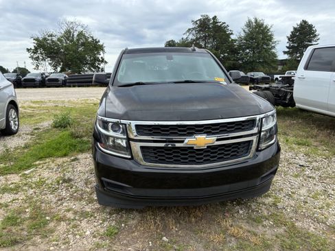 Used 2016 Chevrolet Tahoe LS RWD image 2