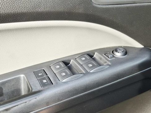 Used 2015 Chevrolet Colorado W/T w/ WT Convenience Package RWD image 29