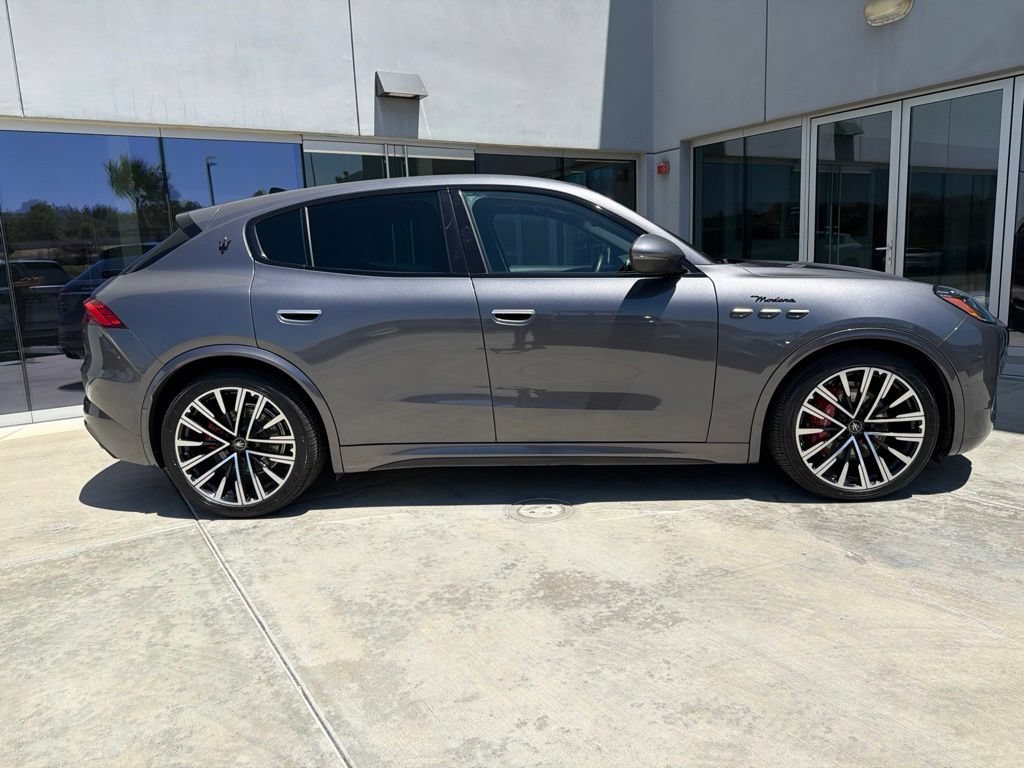 Certified 2023 Maserati Grecale Folgore AWD/4WD image 5