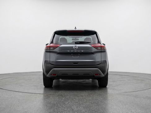 Used 2025 Nissan Rogue SV image 7