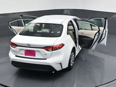 Used 2025 Toyota Corolla LE image 23