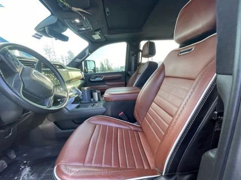 Used 2024 GMC Sierra 2500 Denali Ultimate w/ Snow Plow Prep/Camper Package image 15